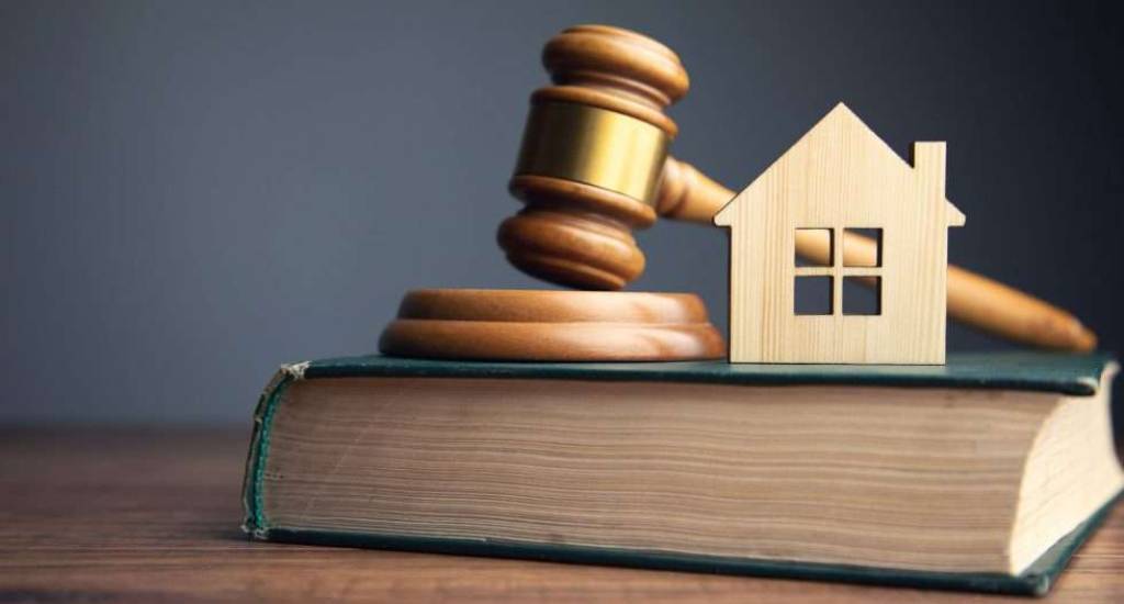 real-estate-law-980x653